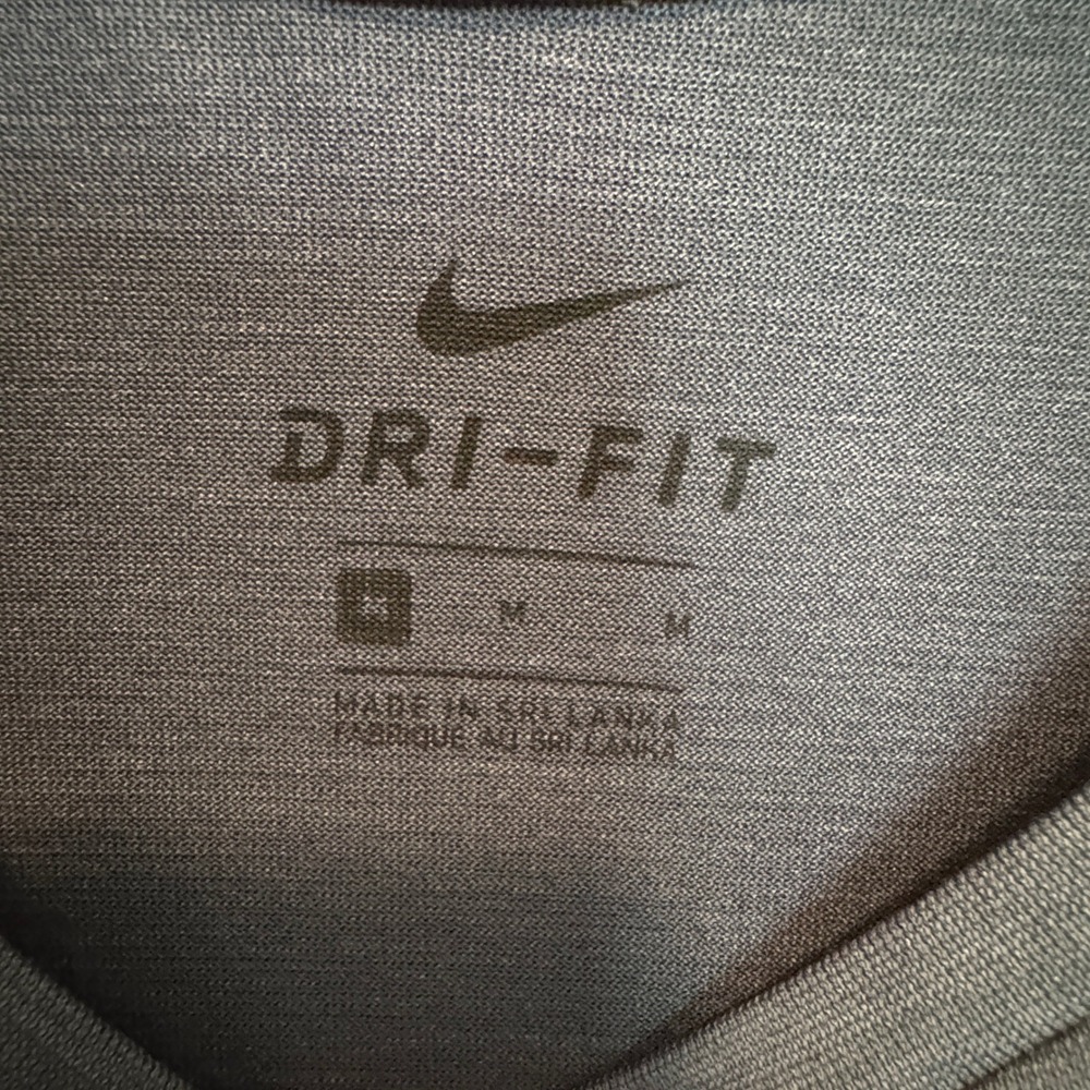 Nike Dri-FIT T-Shirt Mens M Short Sleeve Performance Athleisure Athletic Casual - Picture 7 of 10